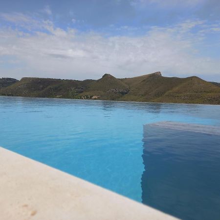 Villa Meriem Noto Exteriör bild
