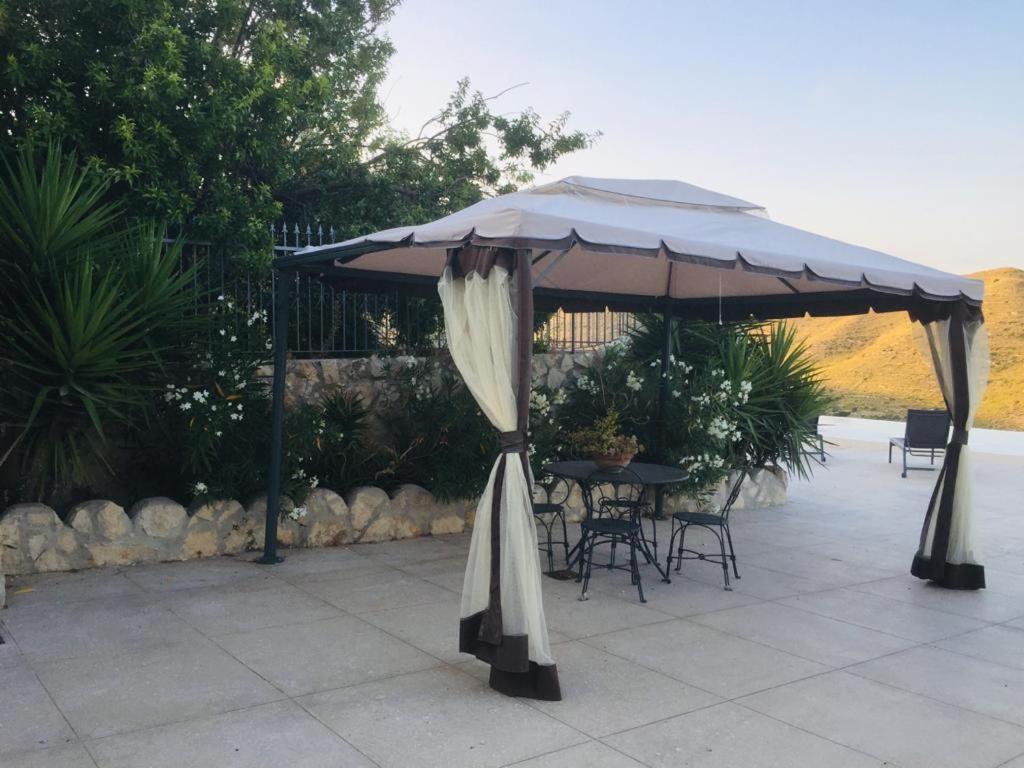 Villa Meriem Noto Exteriör bild
